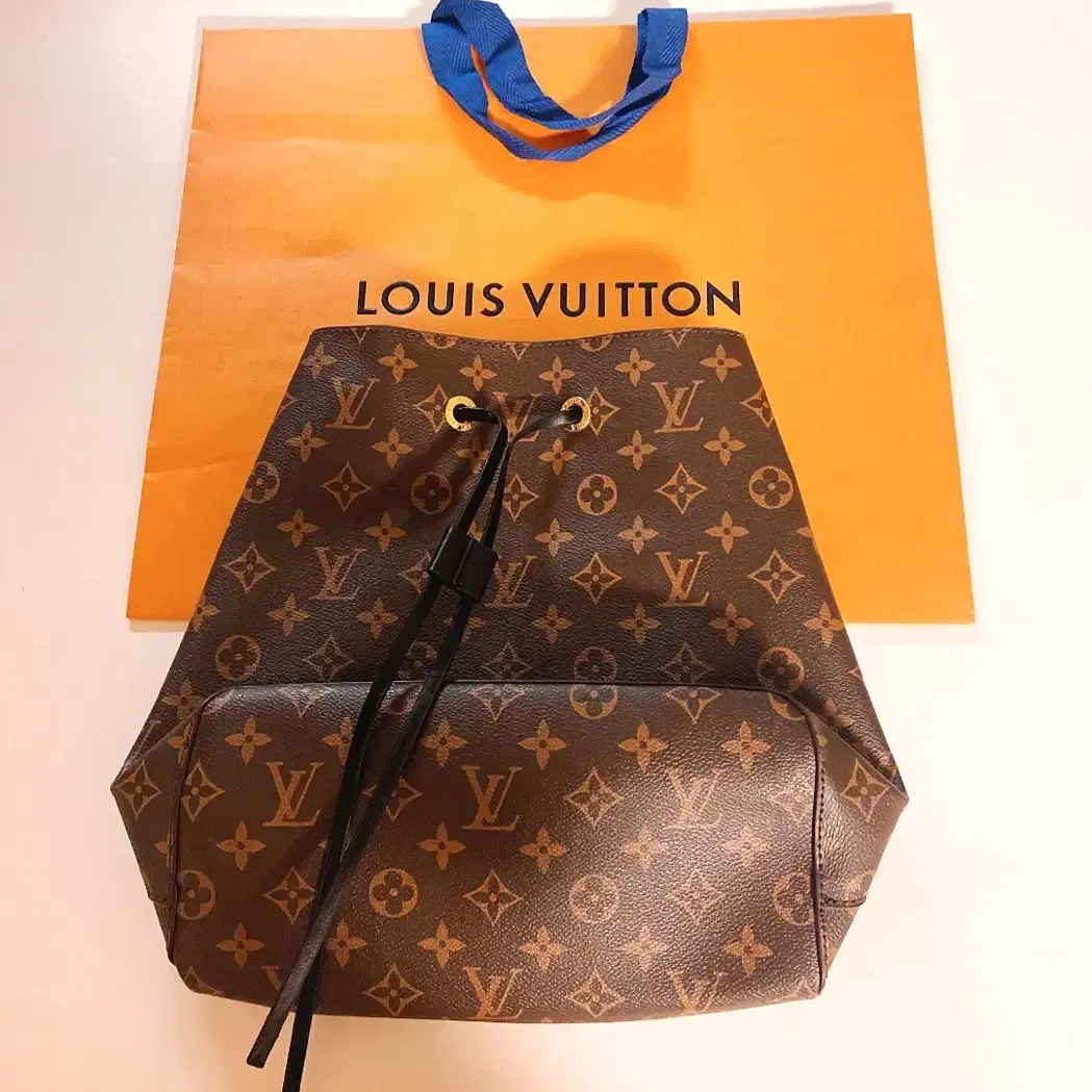 [급처!!! 새상품급] LOUIS VUITTON 루이비통 네오노에