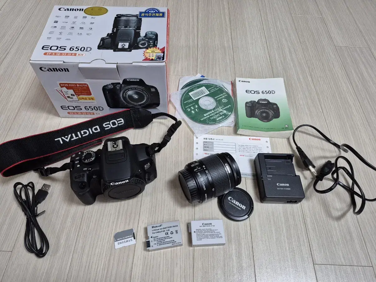 A급 캐논 카메라 EOS 650D 와 18-55 렌즈 박스세트