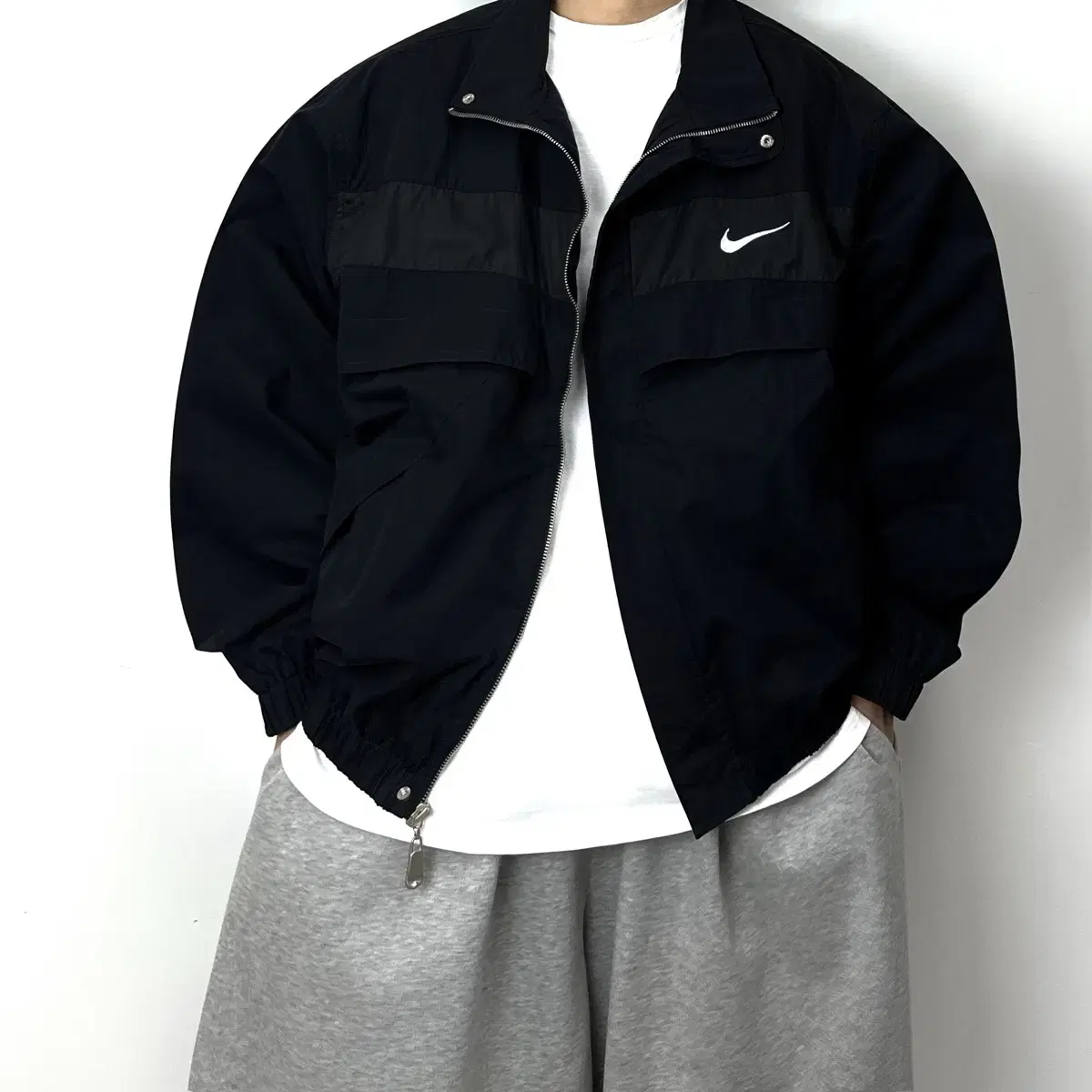 Nike Big Swoosh 90s Old School Overfit Windbreaker