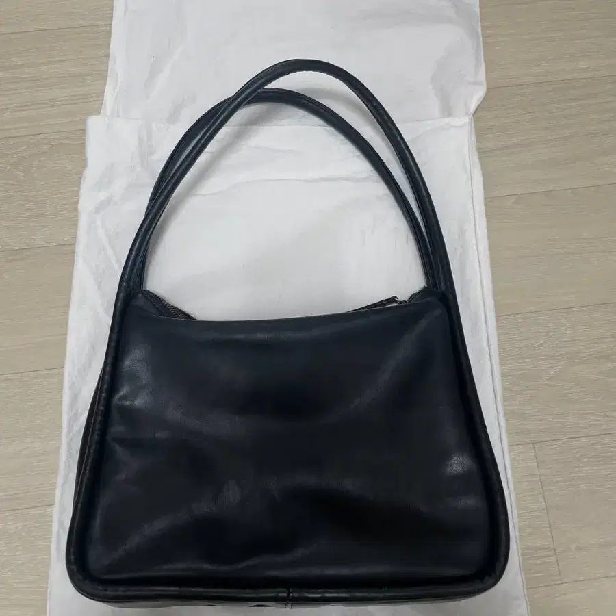 여밈 ridge bag 블랙