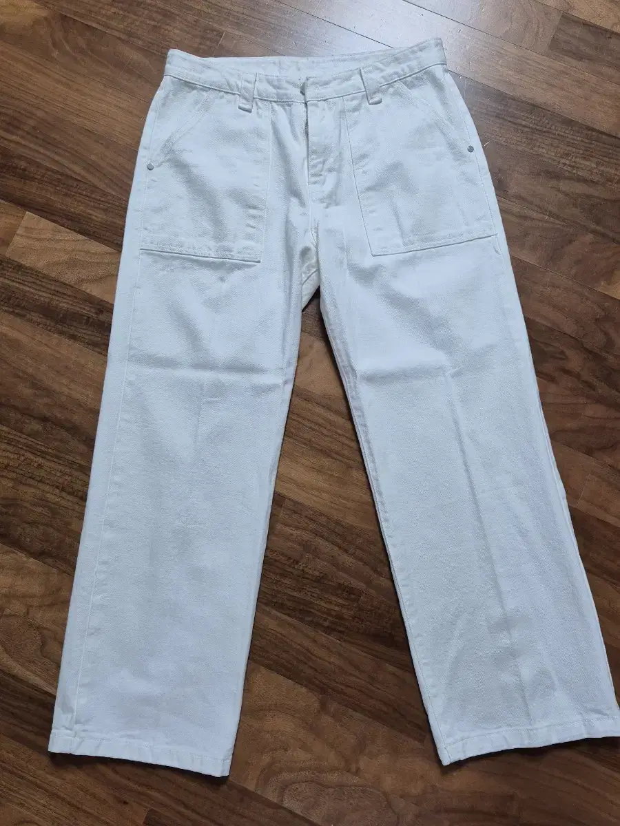 I'm selling my unworn white jeans.