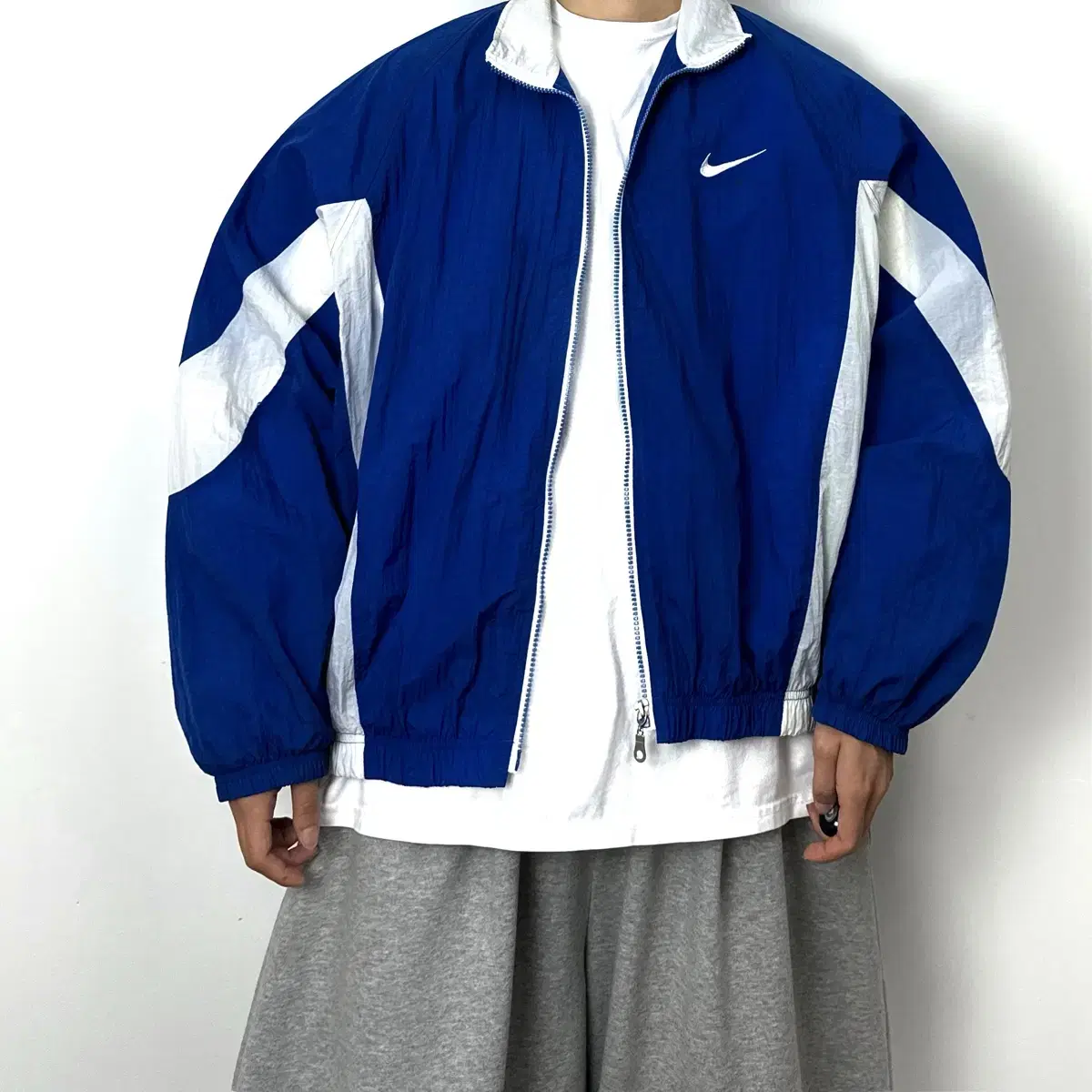 Nike Big Swoosh 90s Old School Overfit Windbreaker