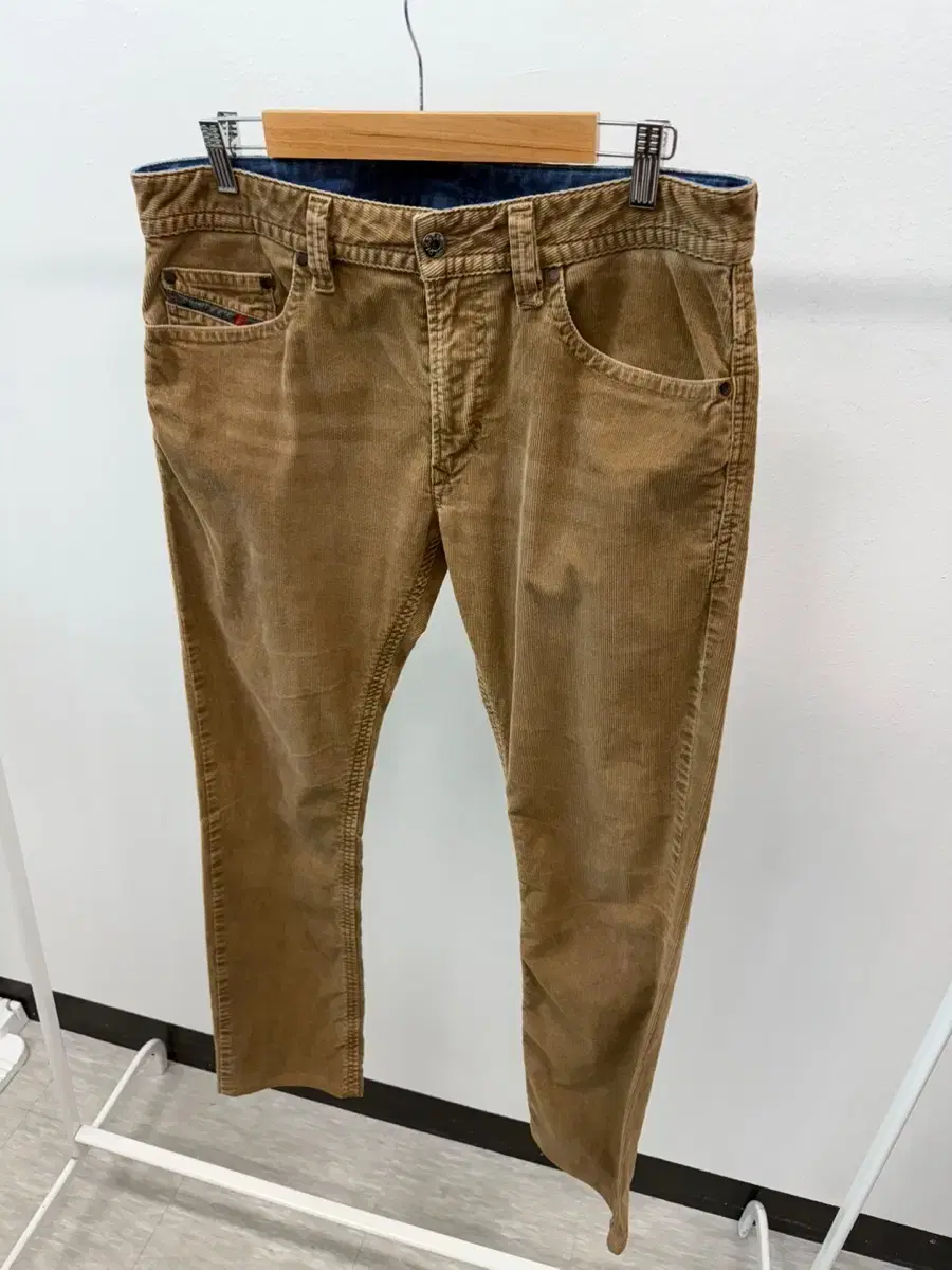 32) Diesel New Corduroy Pants