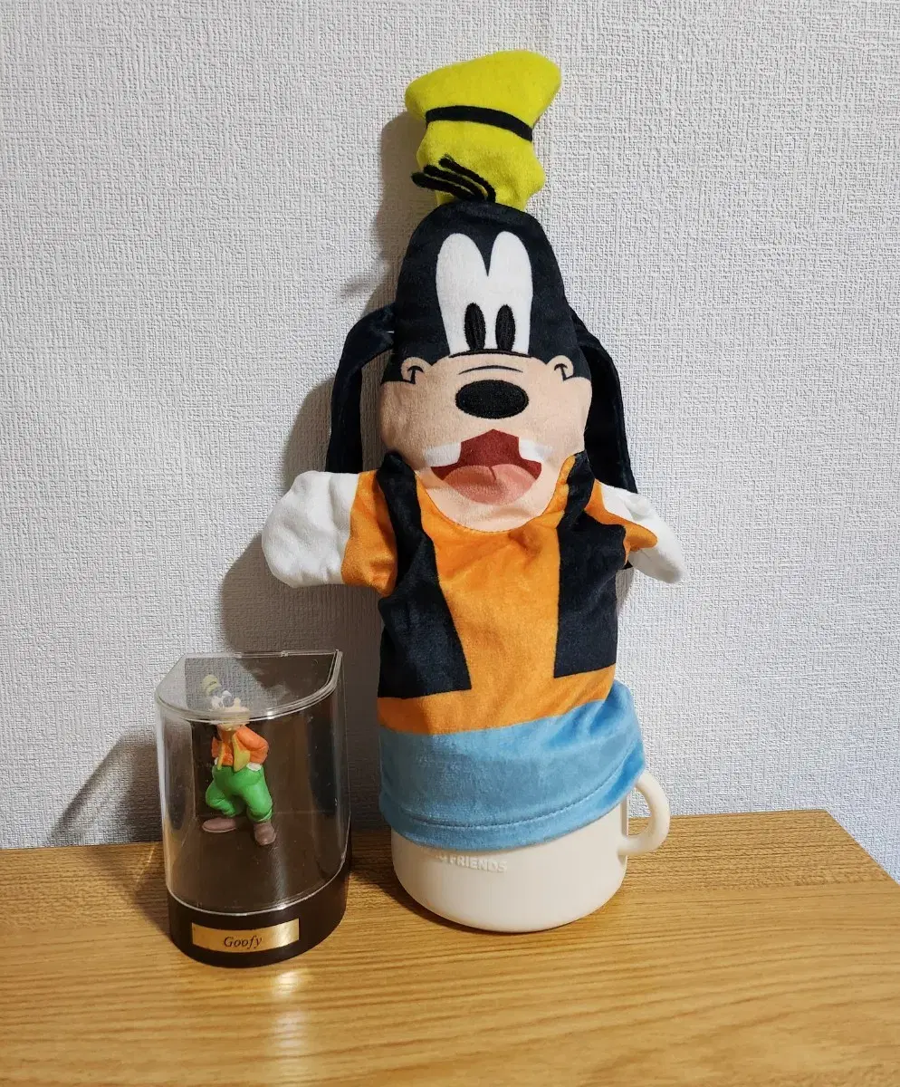 Disney Goofy Dome Figure Hand Puppet Set