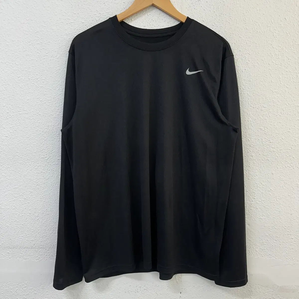 [110] Nike DryFit Legend Long Sleeve Performance Long Sleeve T-Shirt 0768