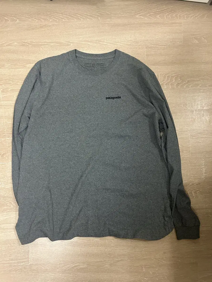 Patagonia Long Sleeve XL