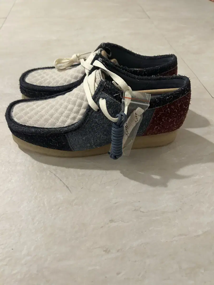 Kith x clarks 왈라비 서울 에디션 판매합니다(265)