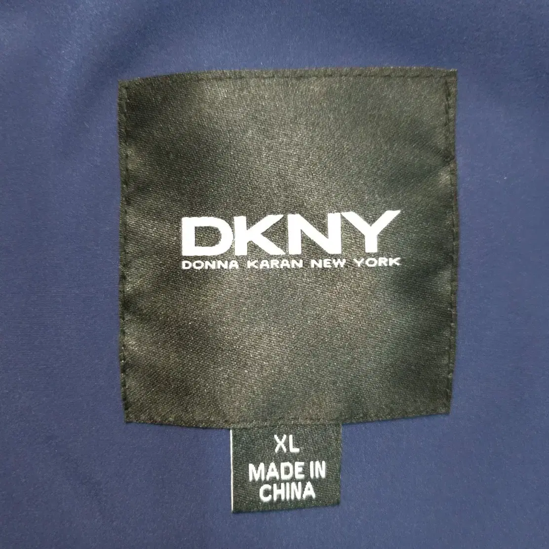 DKNY 맥코트