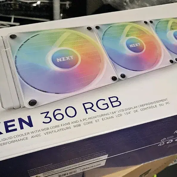 크라켄360 화이트 RGB KRAKEN360 미개봉 새제품