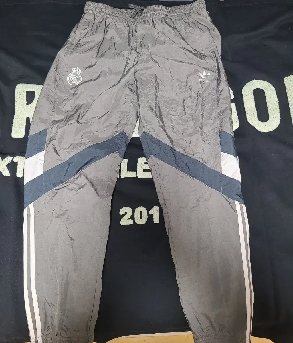 [2XL]Adidas Real Madrid Originals Track Pants