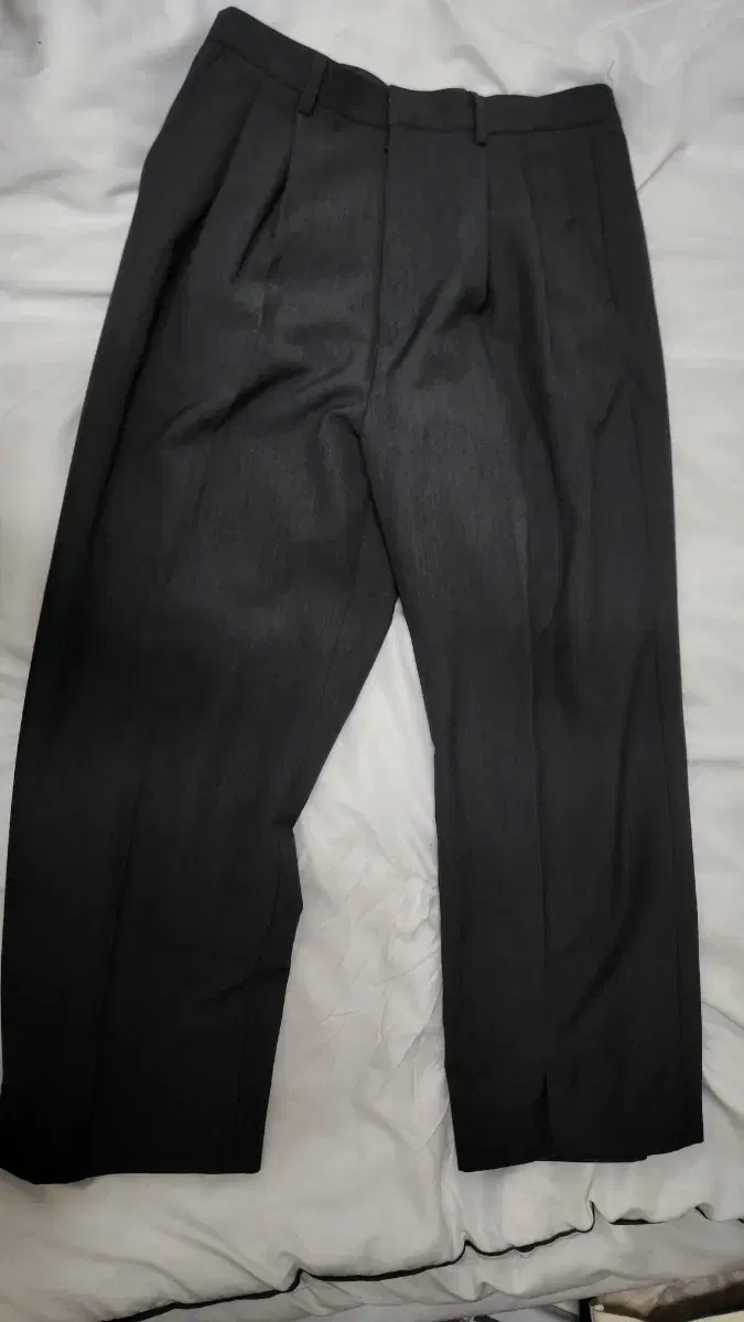 Remade Two-Tuck Silhouette Wide Span Slacks in L/Charcoal