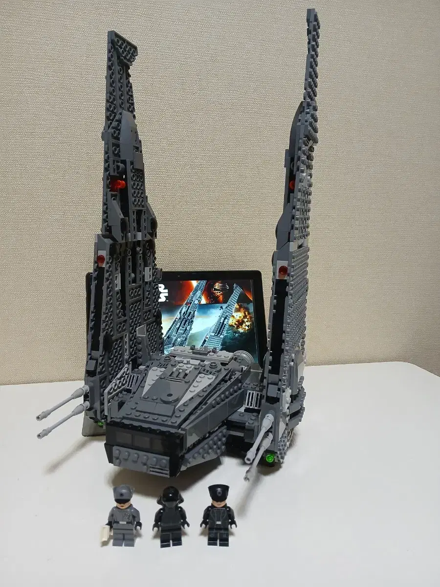 LEGO Star Wars 75104 Kai Ren's Command Shuttle