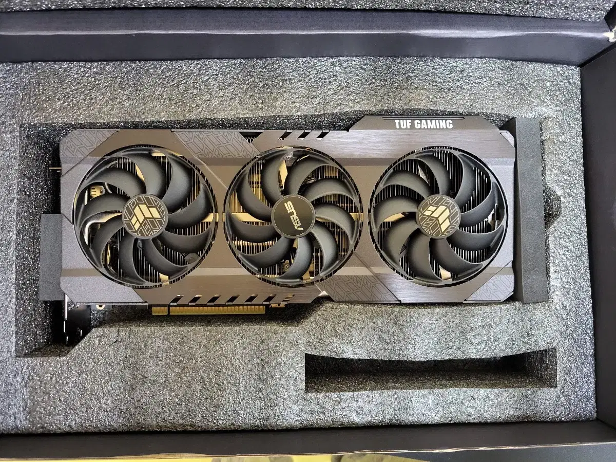 컴퓨터 그래픽카드 ASUS TUF GAMING RTX3070TI