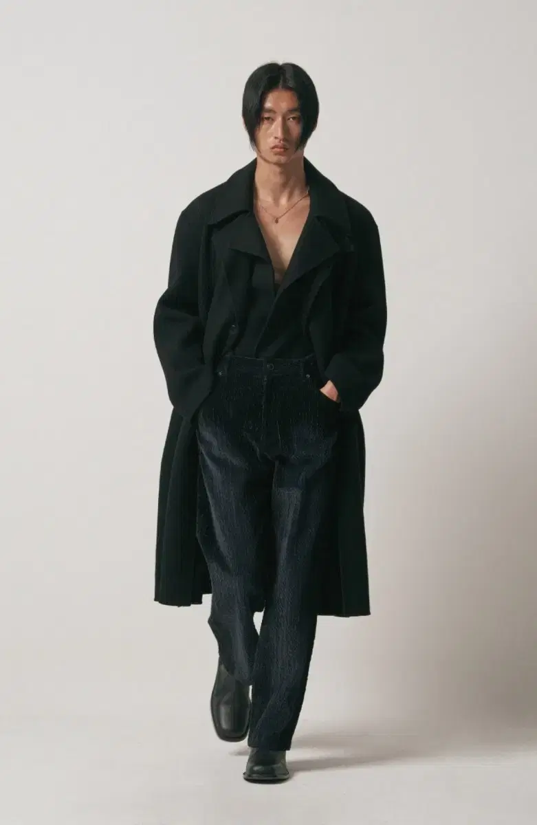 Neuer Handmade Cashmere Layered Trench Coat in Black