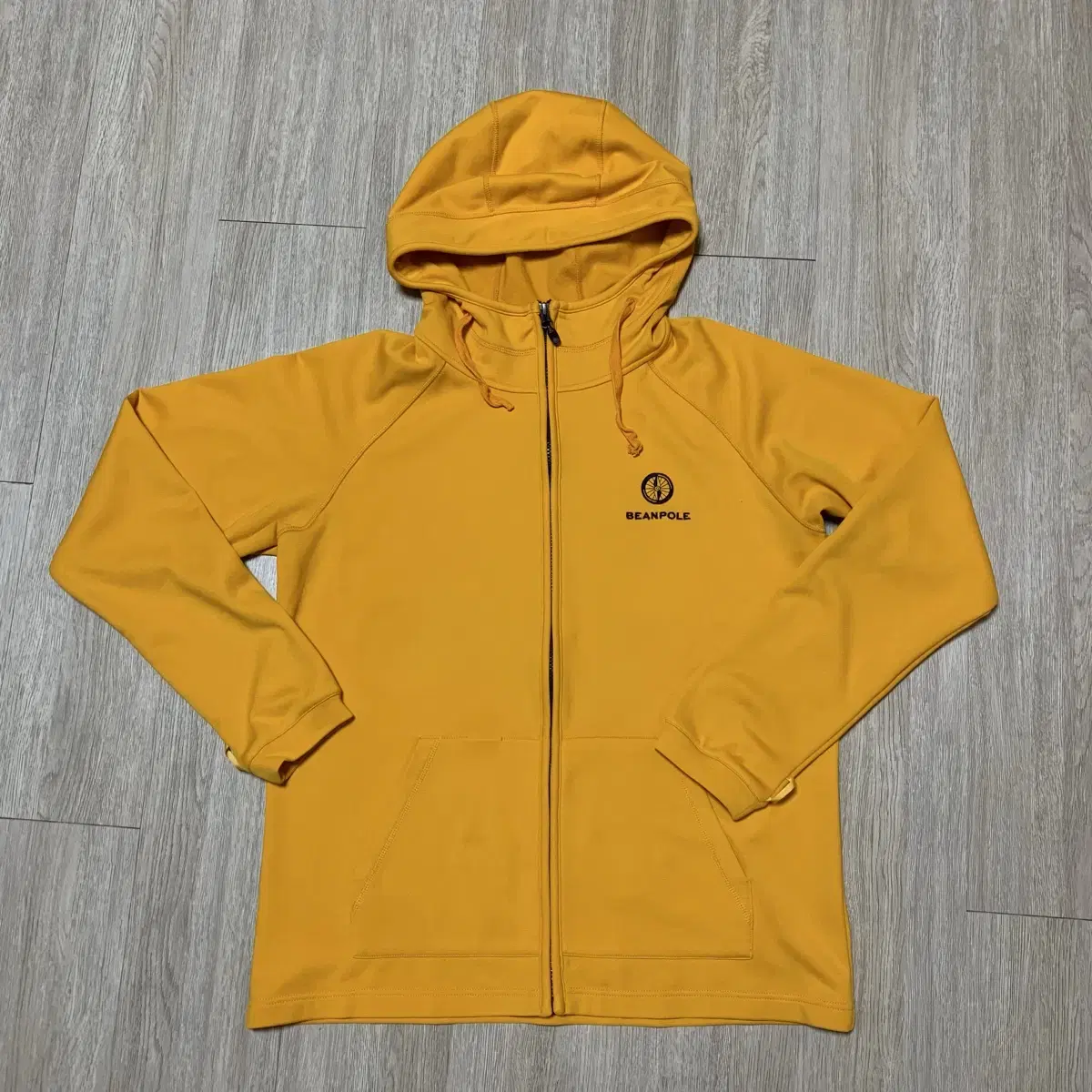 Beanpole hood pickup