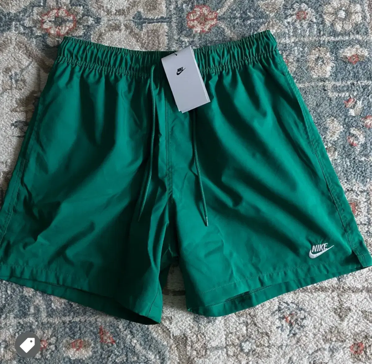 Nike Woven Flow Shorts (New.L)