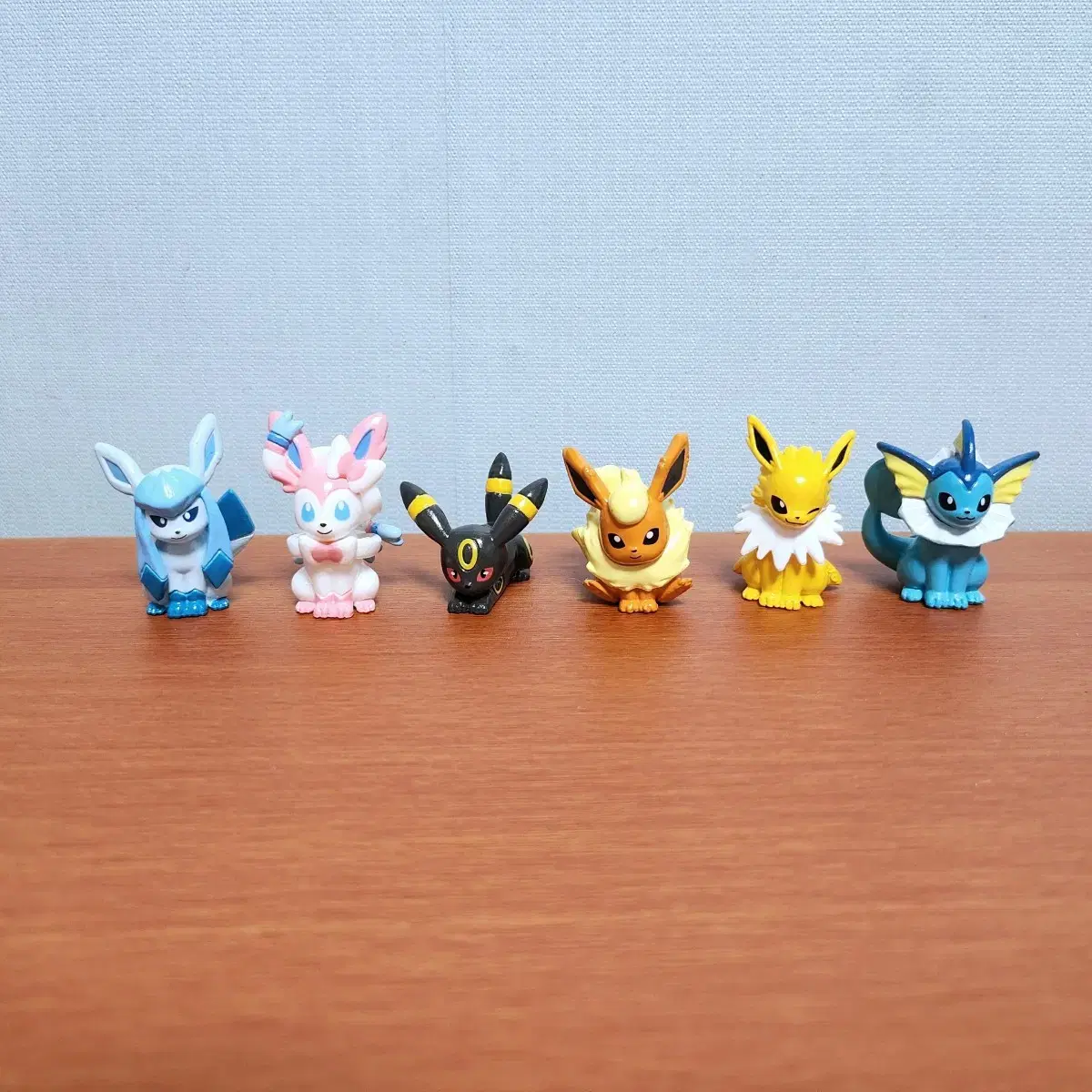 Bulk) Pokemon Eevee Eevee Surprise Egg Bethbam Figures Nymphia Shamid Blakki