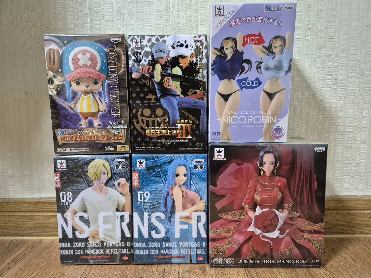 Unsealed Genuine ONEPIECE Figures Choparow Nicorobin Sangdi bibi Hancock Jinsprick