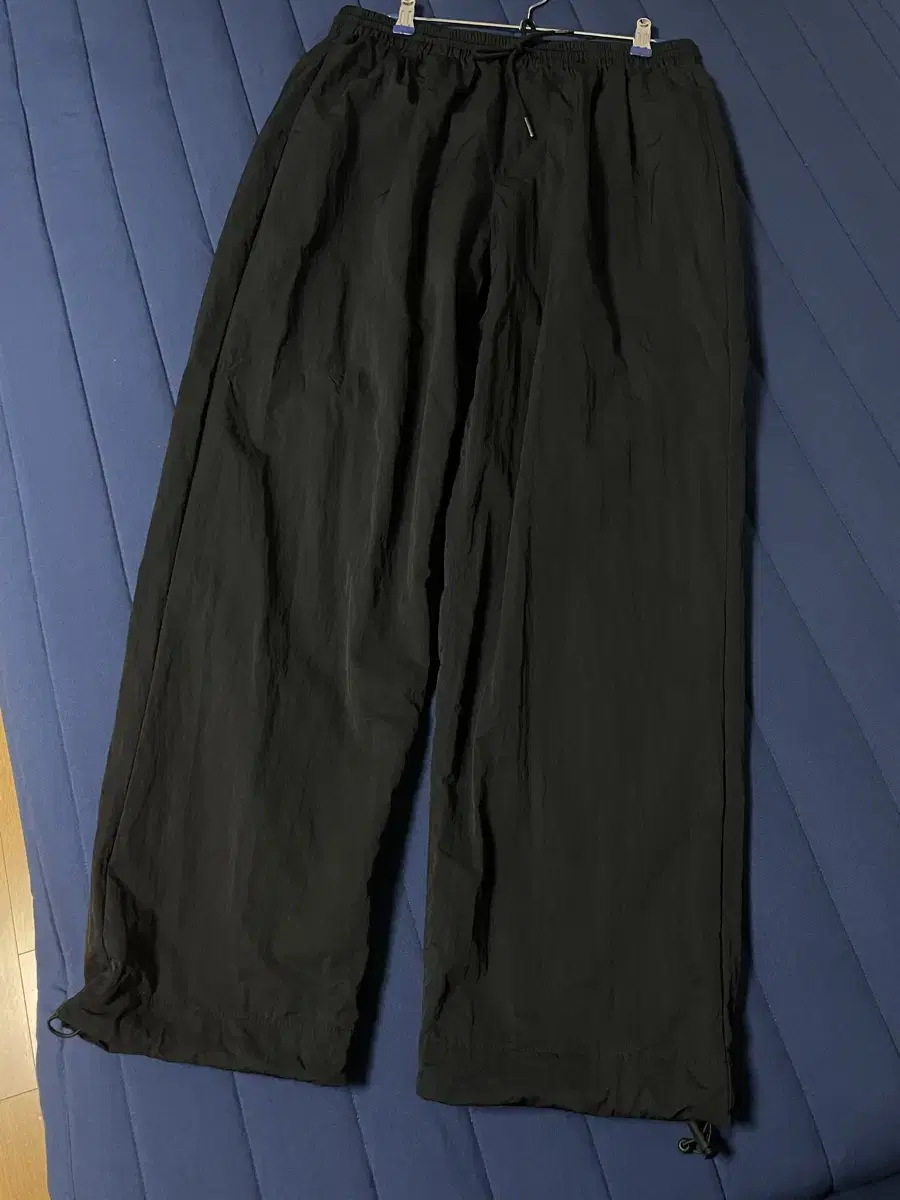 Outstanding Nylon Jogger Pants (Large)