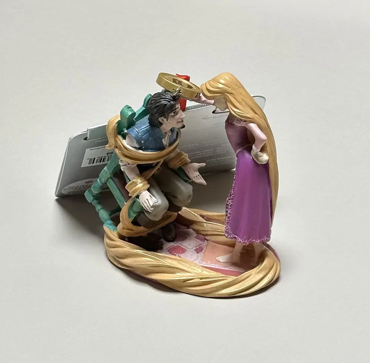 (Genuine/Very Rare) Disney Rapunzel Ornament