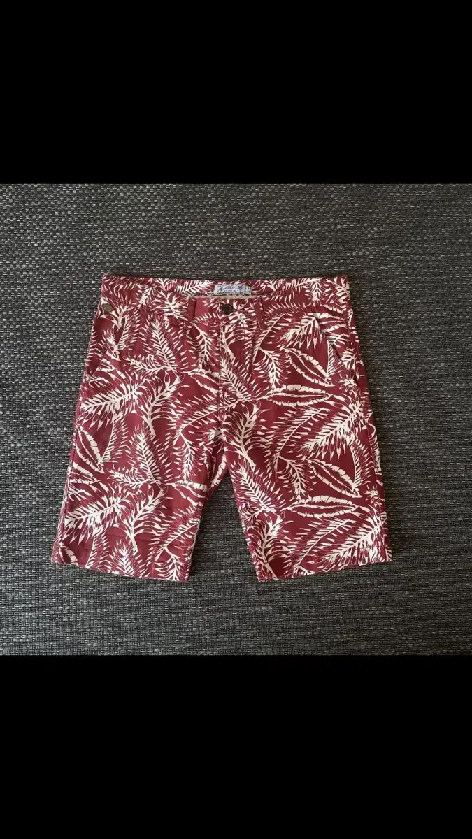 (34) Alcotteco Red Hawaiian Half Pants