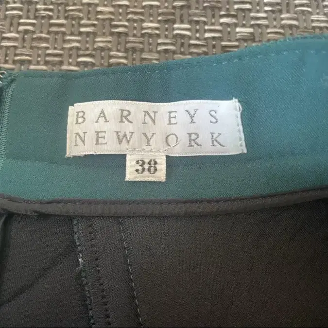 Barneys newyork 그린 박스플리츠 미니스커트