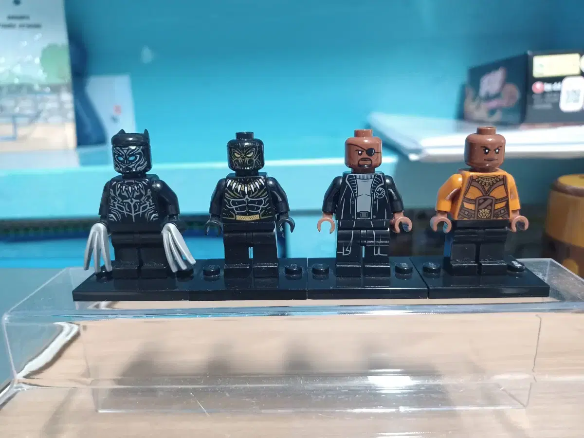 Lego Marvel Black Panther, Nick Fury, etc in bulk