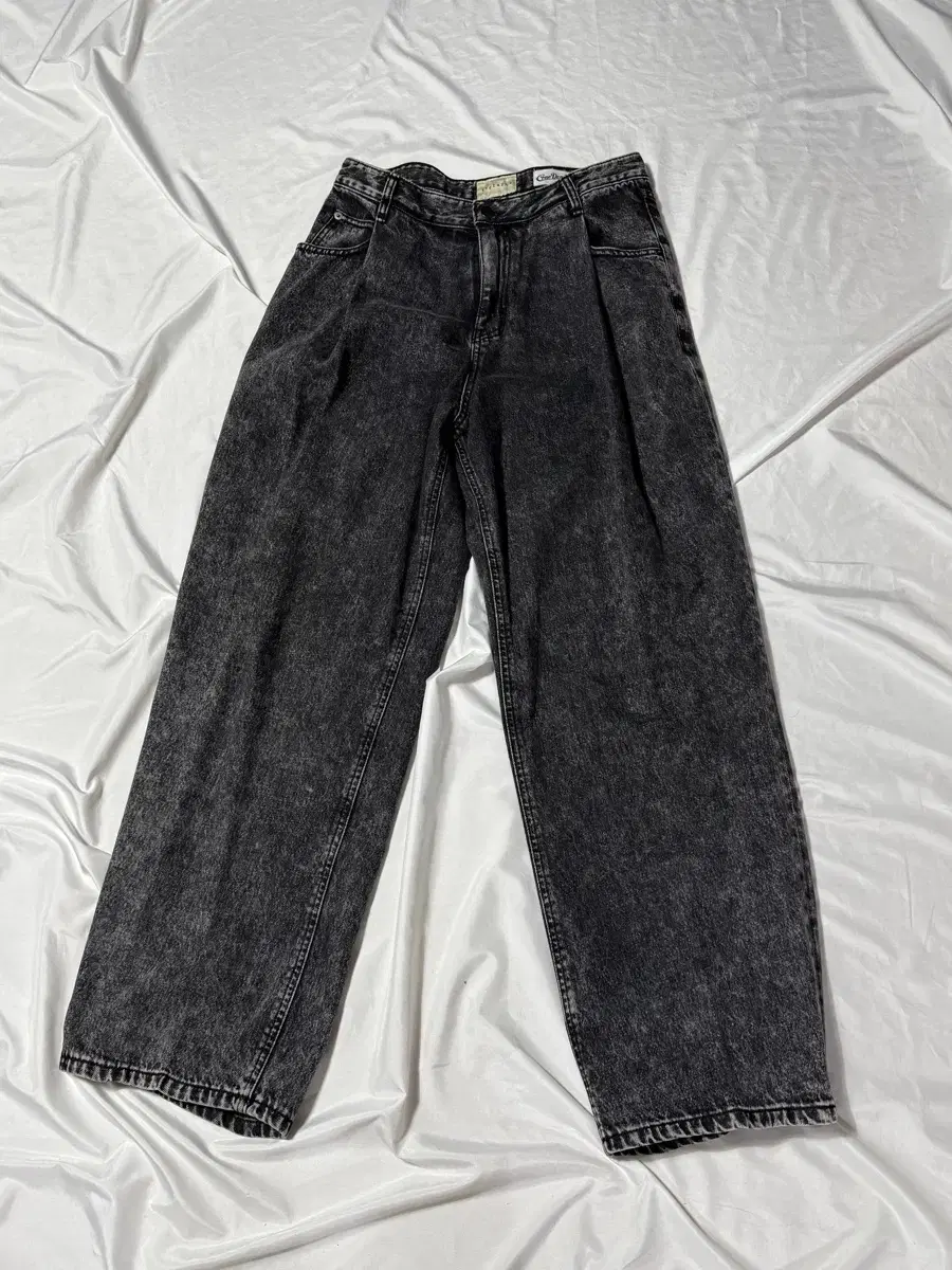 [3] Bigin202 One-Tuck Wide Denim Pants Washed Black