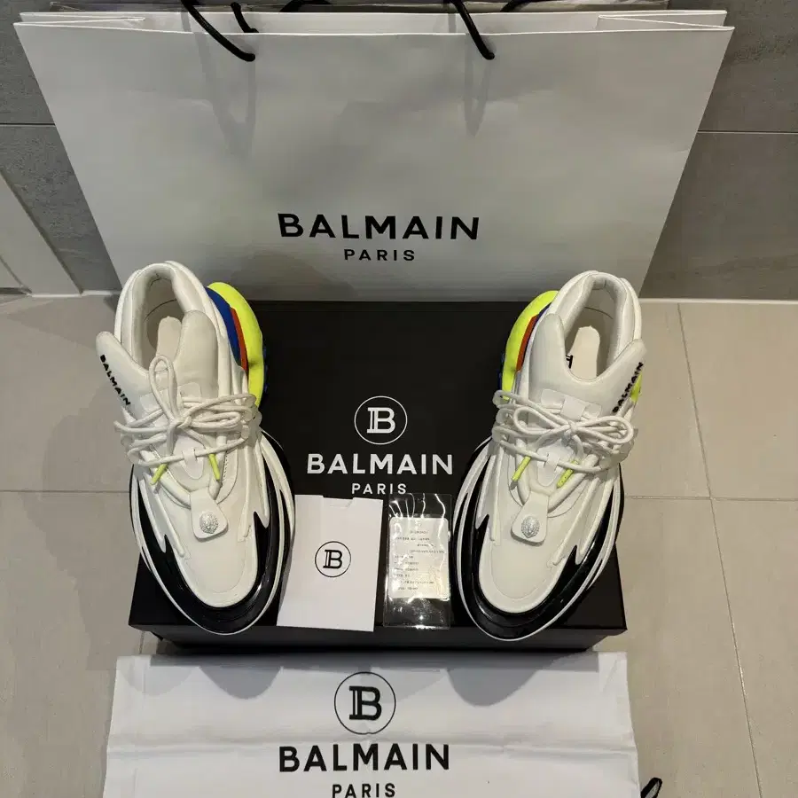 BALMAIN 발망 유니콘 로우탑 스니커즈 41사이즈(260mm) 백화점