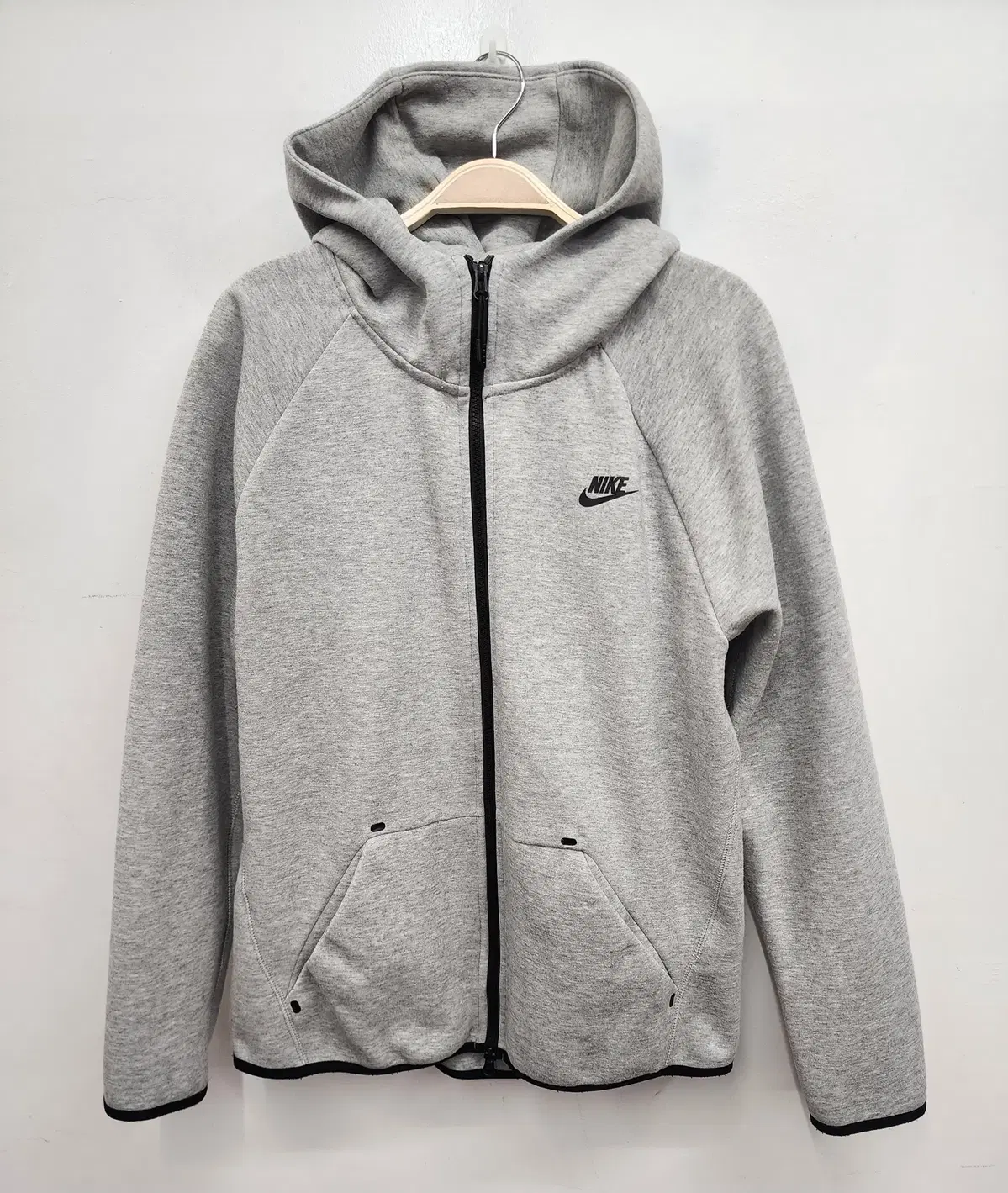 Nike Men's Hooded Zip-Up (size 105)