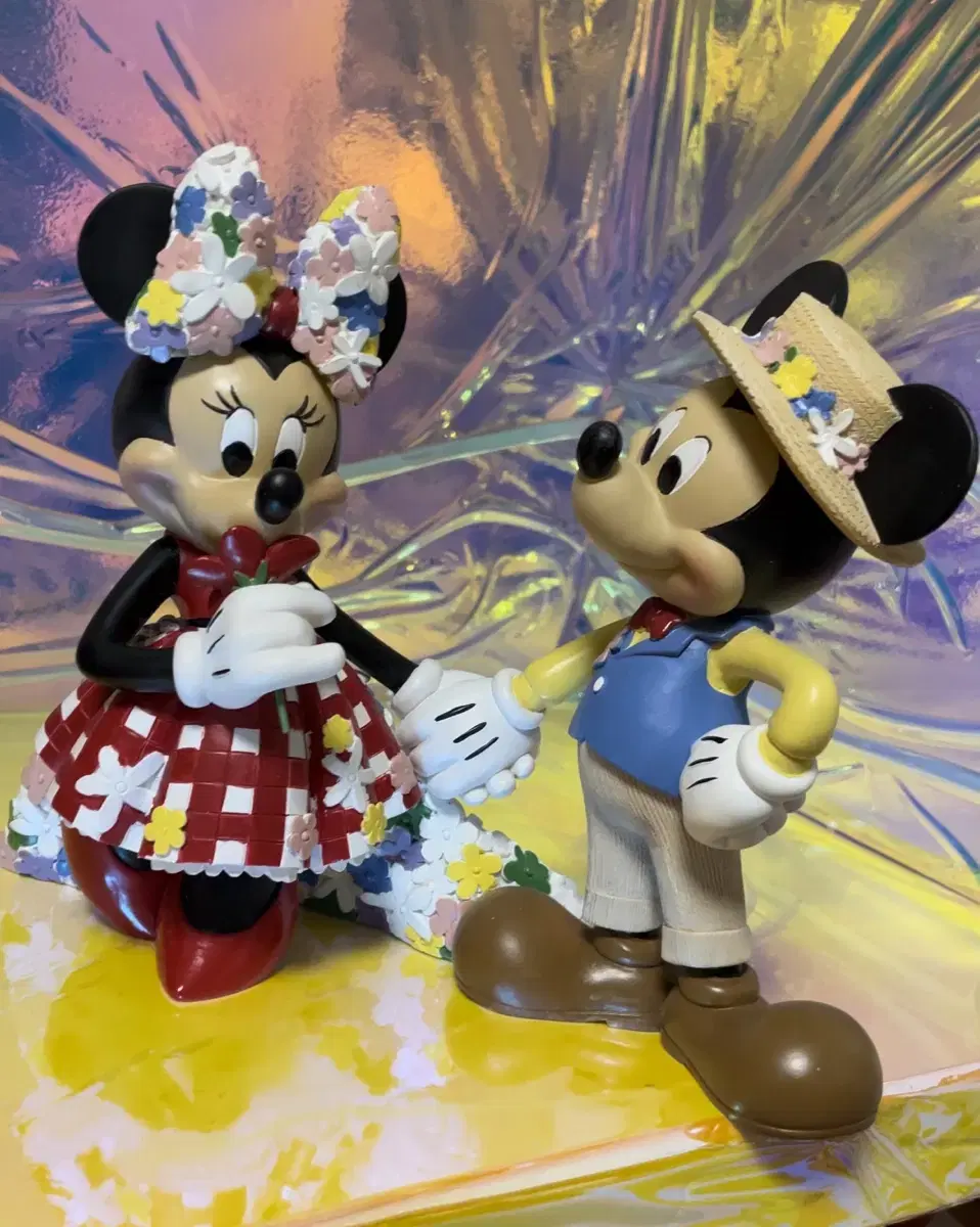 Enesco Disney showcase Botanical Collection Mickey Mouse Minnie Mouse Figures