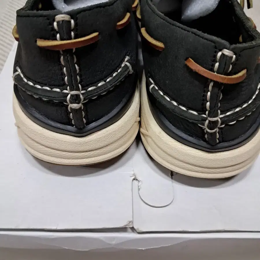 visvim비즈빔 스니커즈