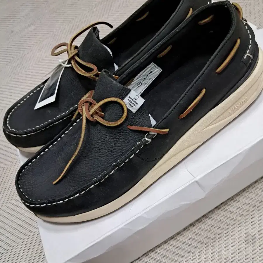 visvim비즈빔 스니커즈