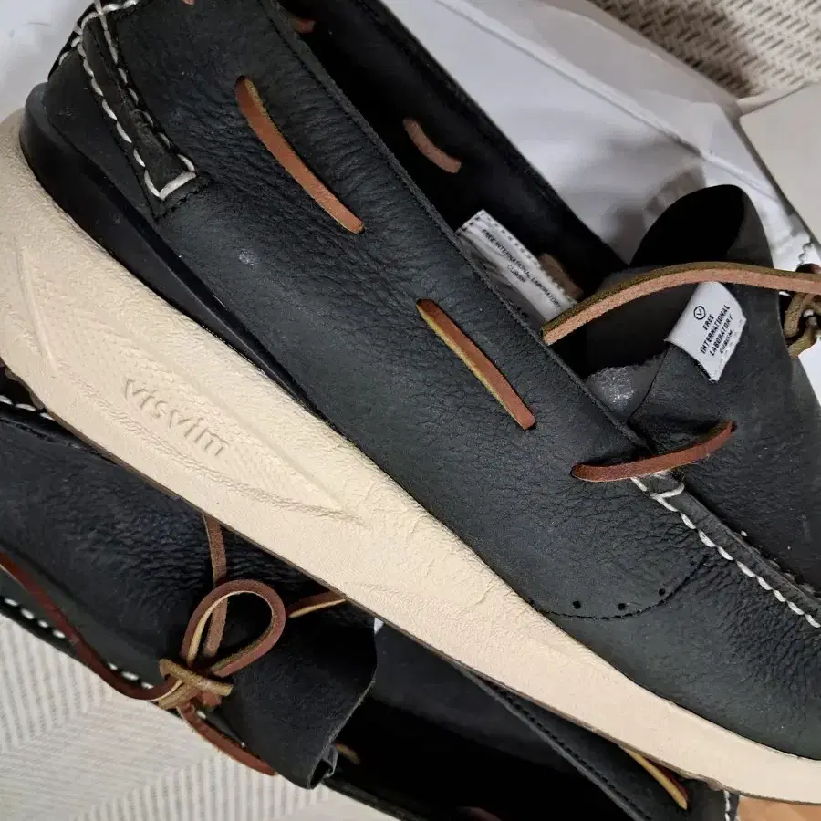 visvim비즈빔 스니커즈