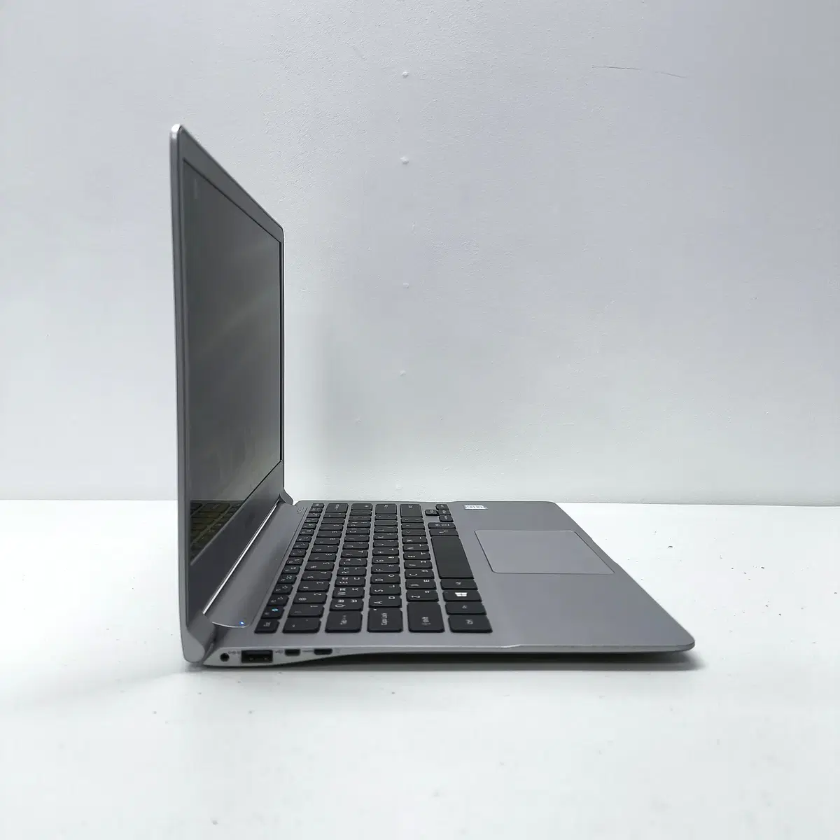 삼성 NT901X3H-K0B i7-6500U 램8 SSD256 중고노트북