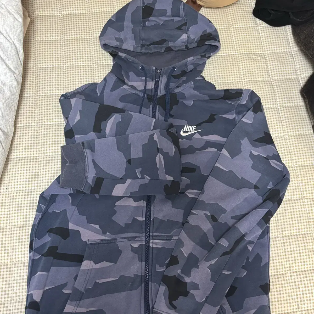 Nike Military Camo HoodieZipped up