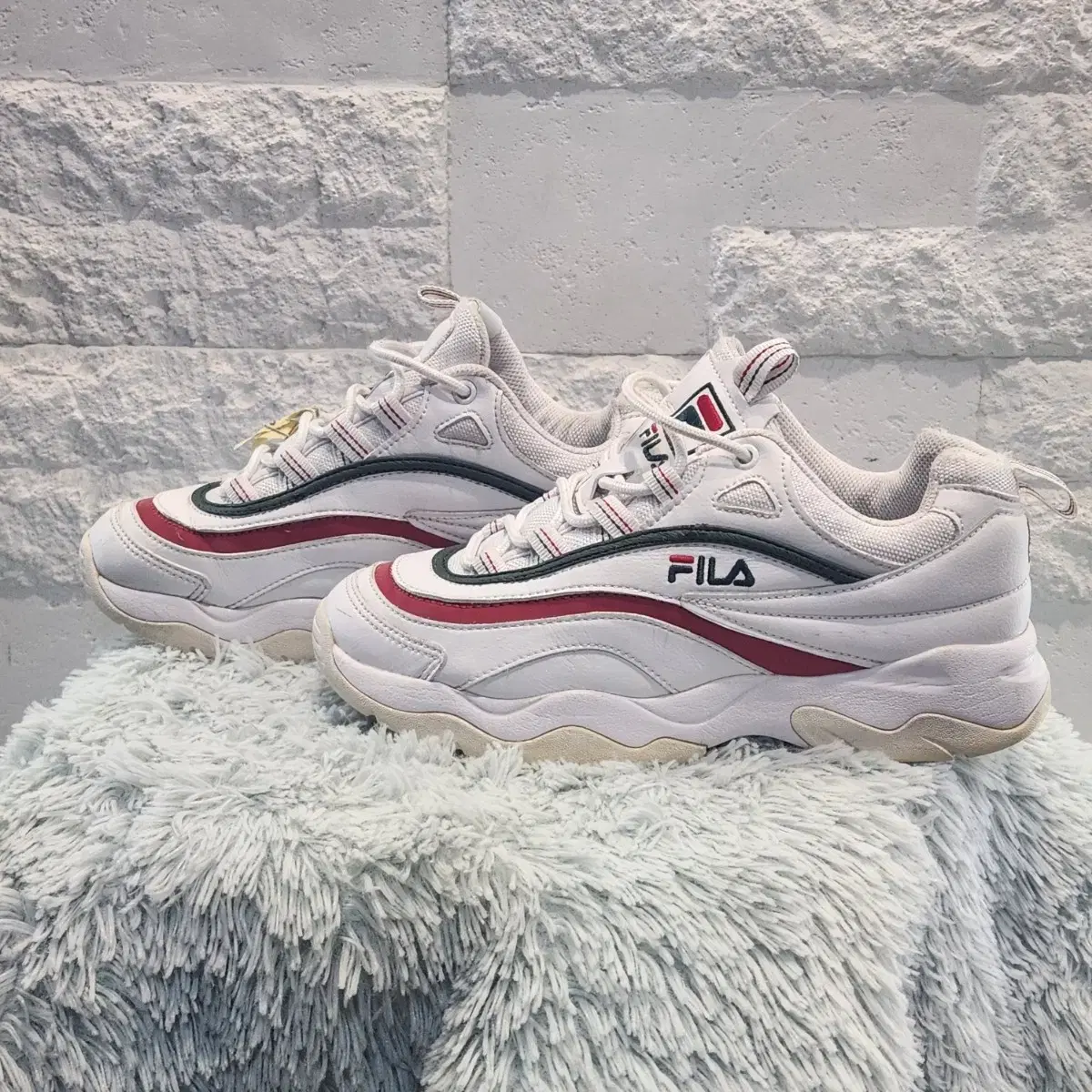 휠라 운동화 Fila Ray Classic White With Red