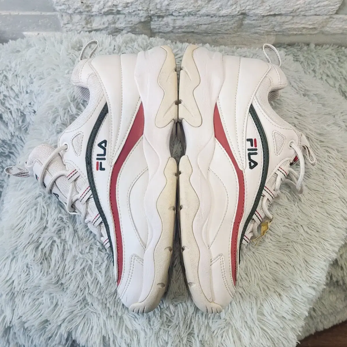 휠라 운동화 Fila Ray Classic White With Red