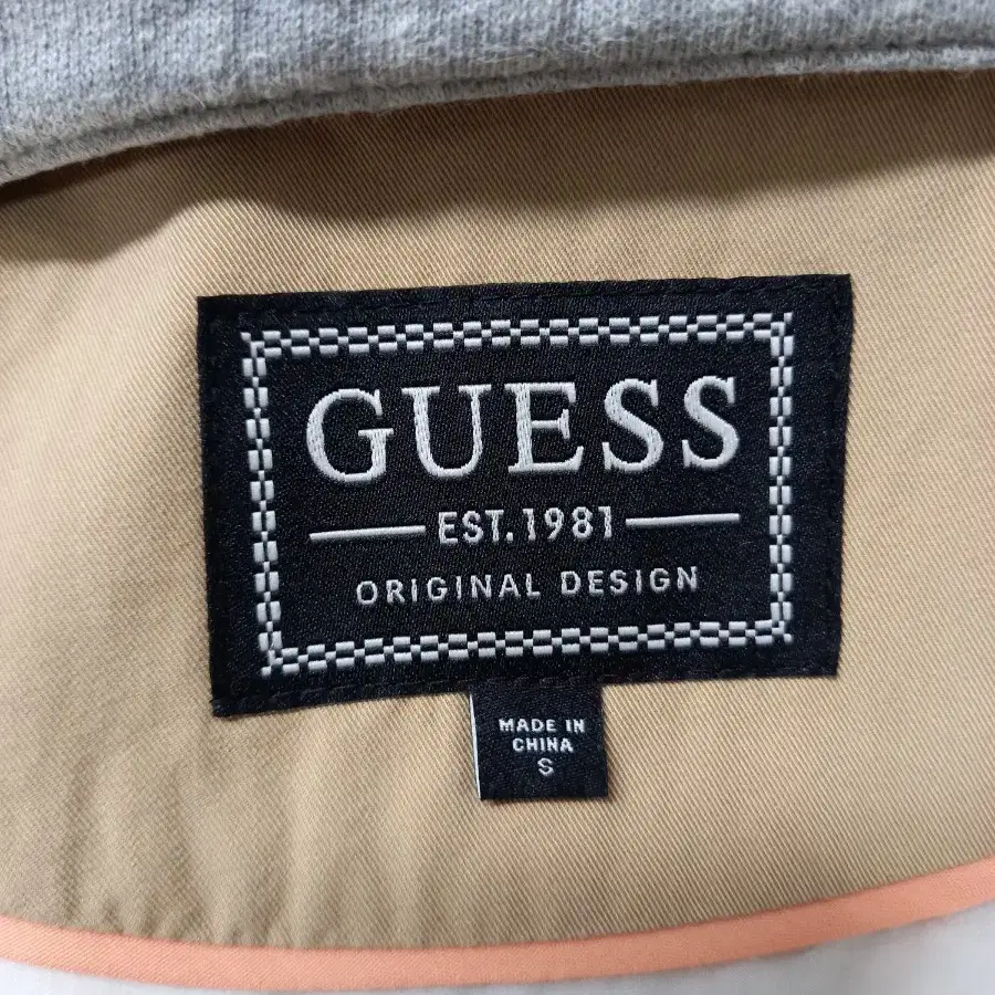 게스 GUESS 춘추 후드 트렌치코트 55.66