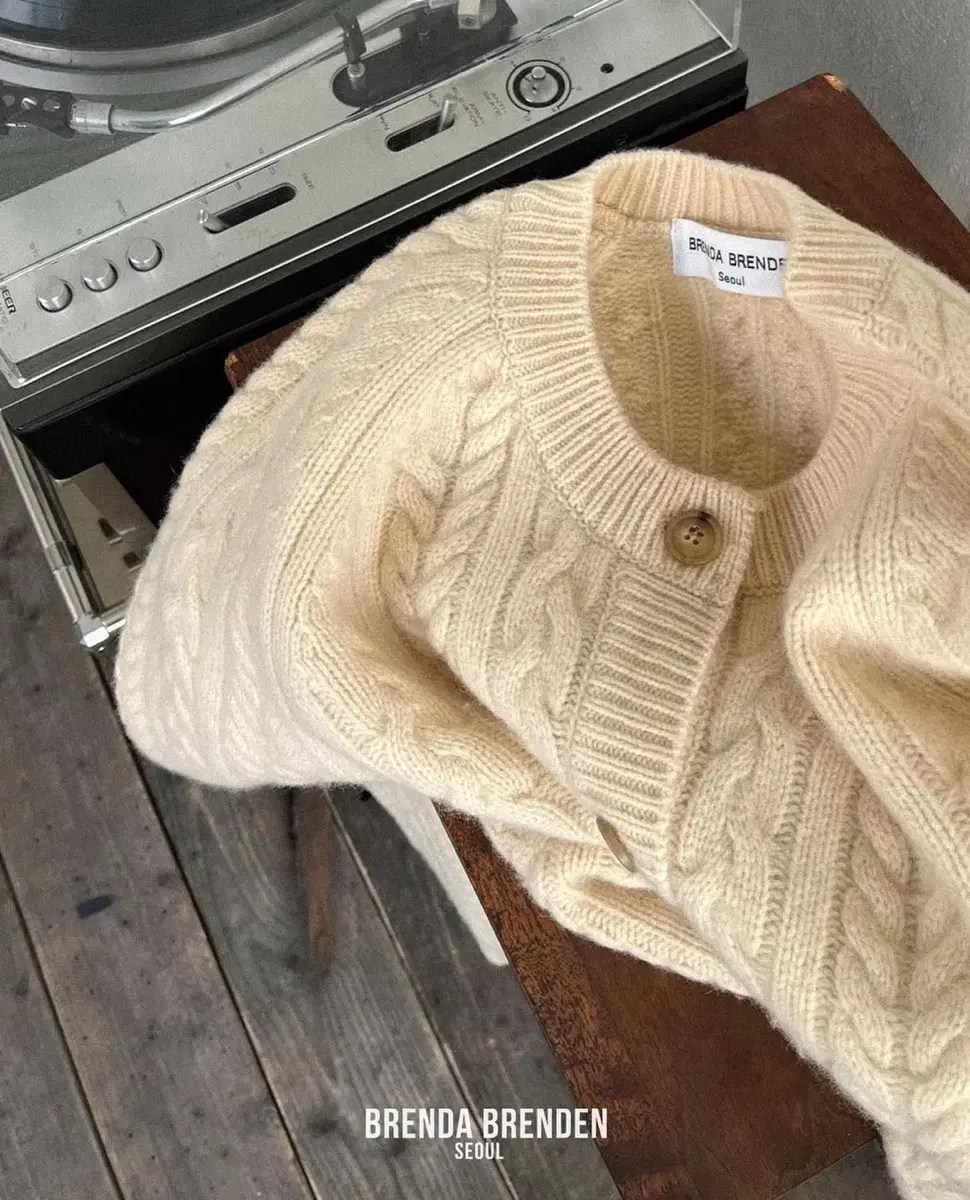 브랜다브랜든 80's wool cardigan - custard crea