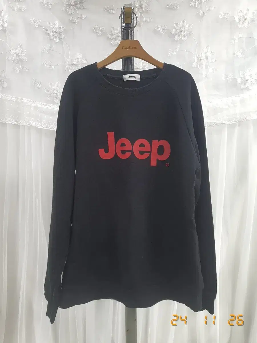 Jeep Man to Man 105 (black, label cut off)