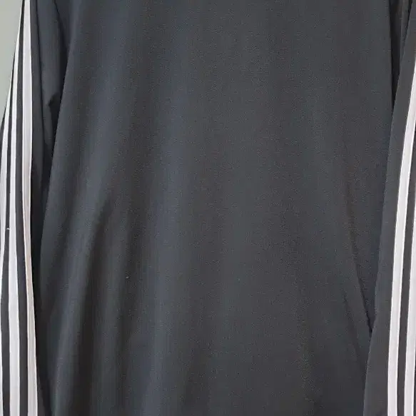 adidas 트레이닝져지(해외판) XL 105호(55cmX72cm)S급!