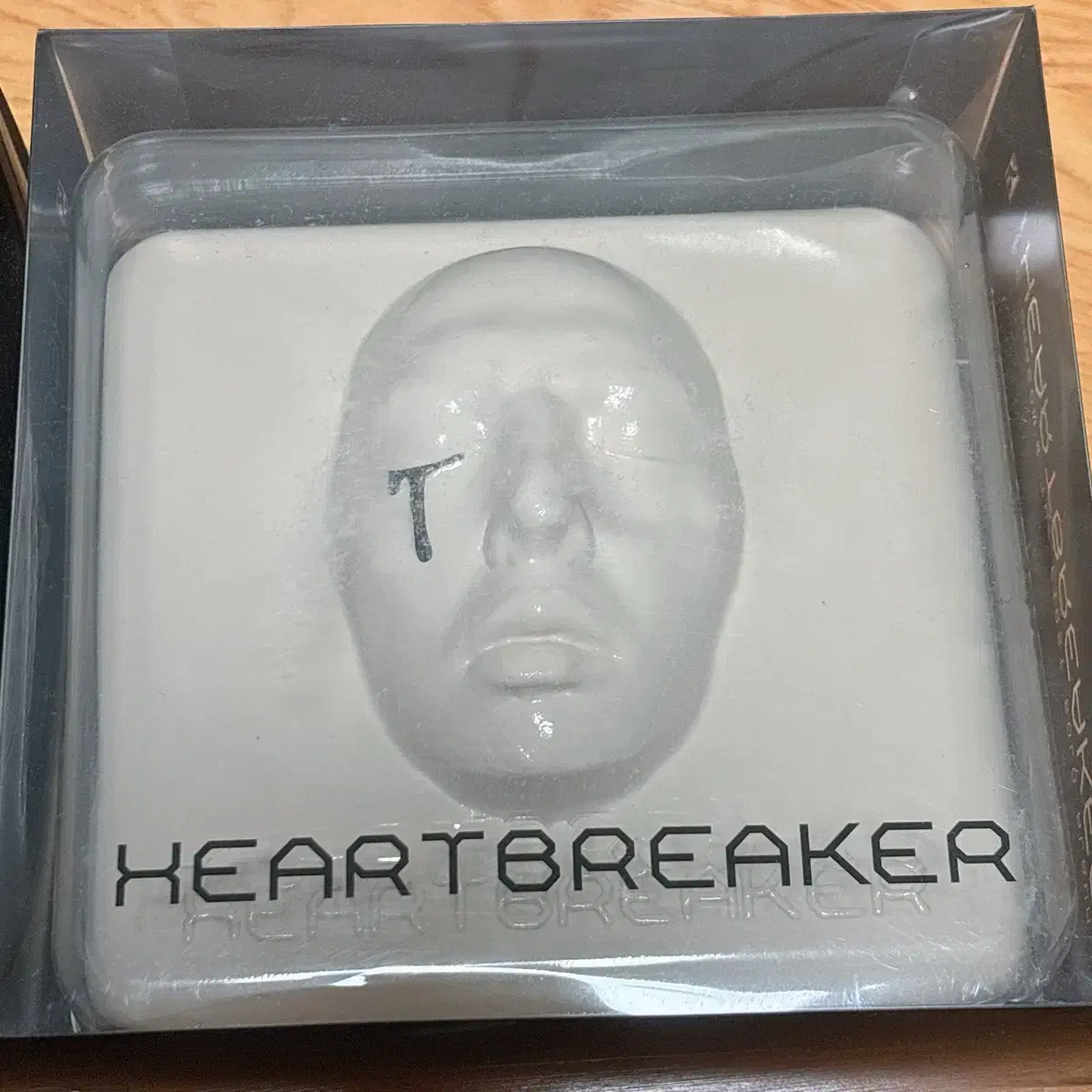 Sell G-Dragon Heartbreaker album 