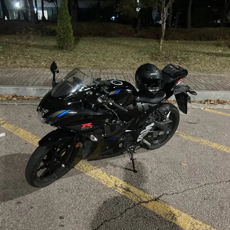 스즈키 GSXR125 2019