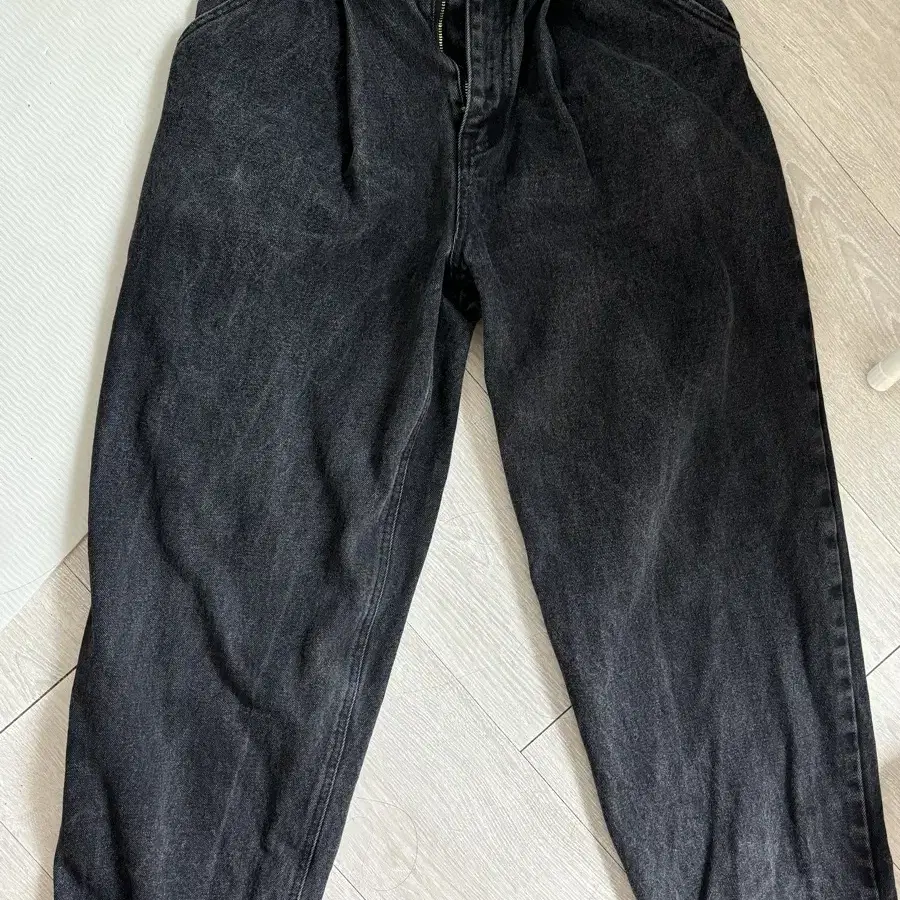 릿킴 tuck black jeans