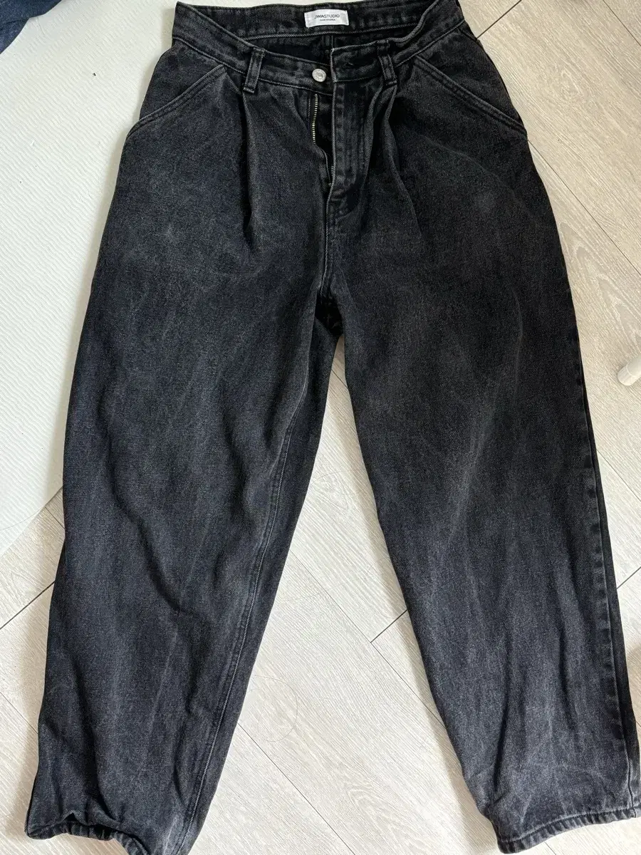 릿킴 tuck black jeans