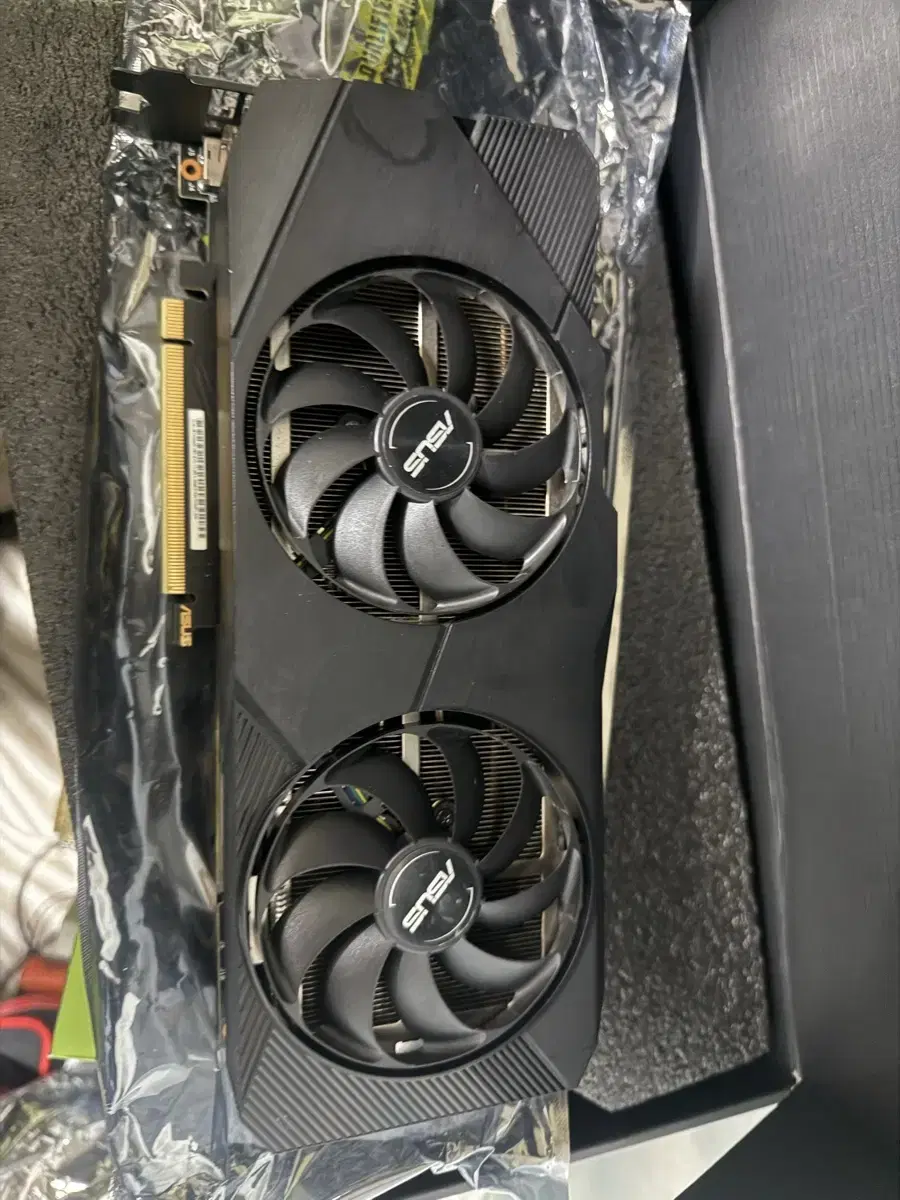 아수스 Rtx 2080s 팝니다