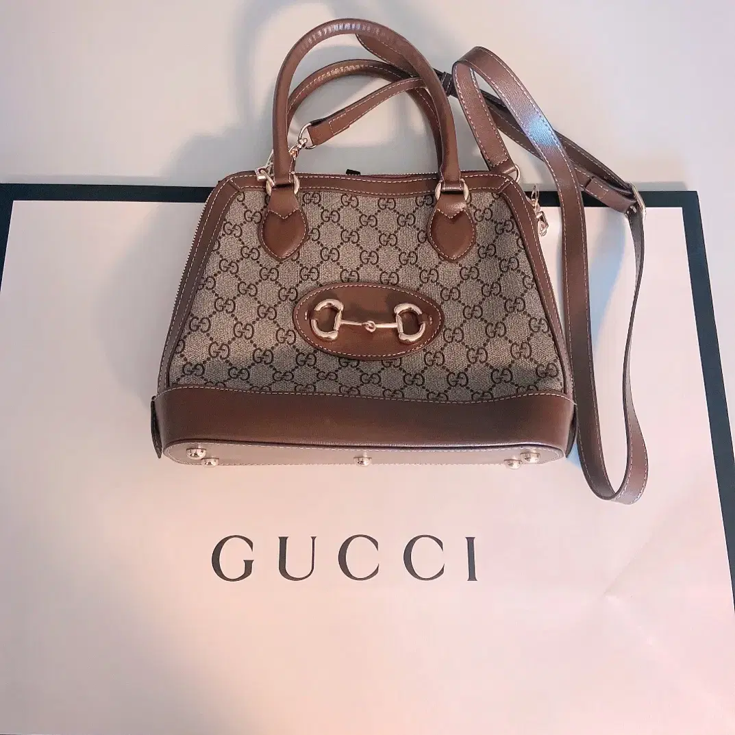 [급처!!! 상태좋음] GUCCI 구찌 탑핸들 기은세백