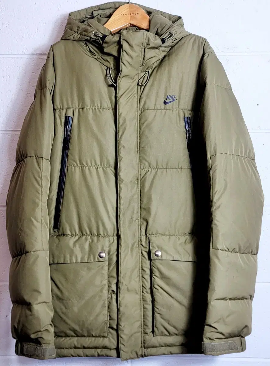 Sell a Nike goose down (goose feather) padded jumper.