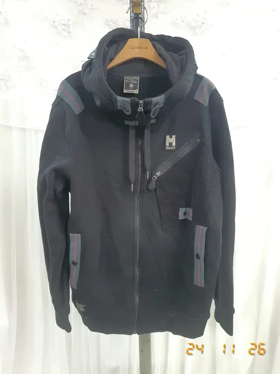 Miele Hooded Zip-up 100 Black